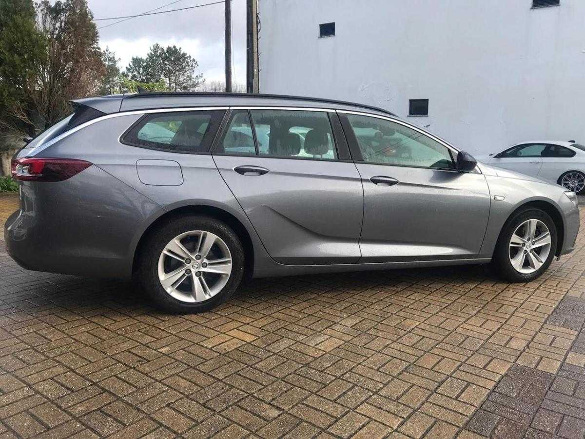 opel-insignia-sports-tourer-2021-diesel-1496cc