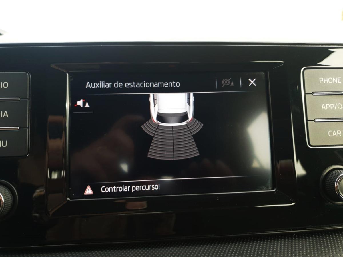 skoda-fabia-2023-gasolina-999cc