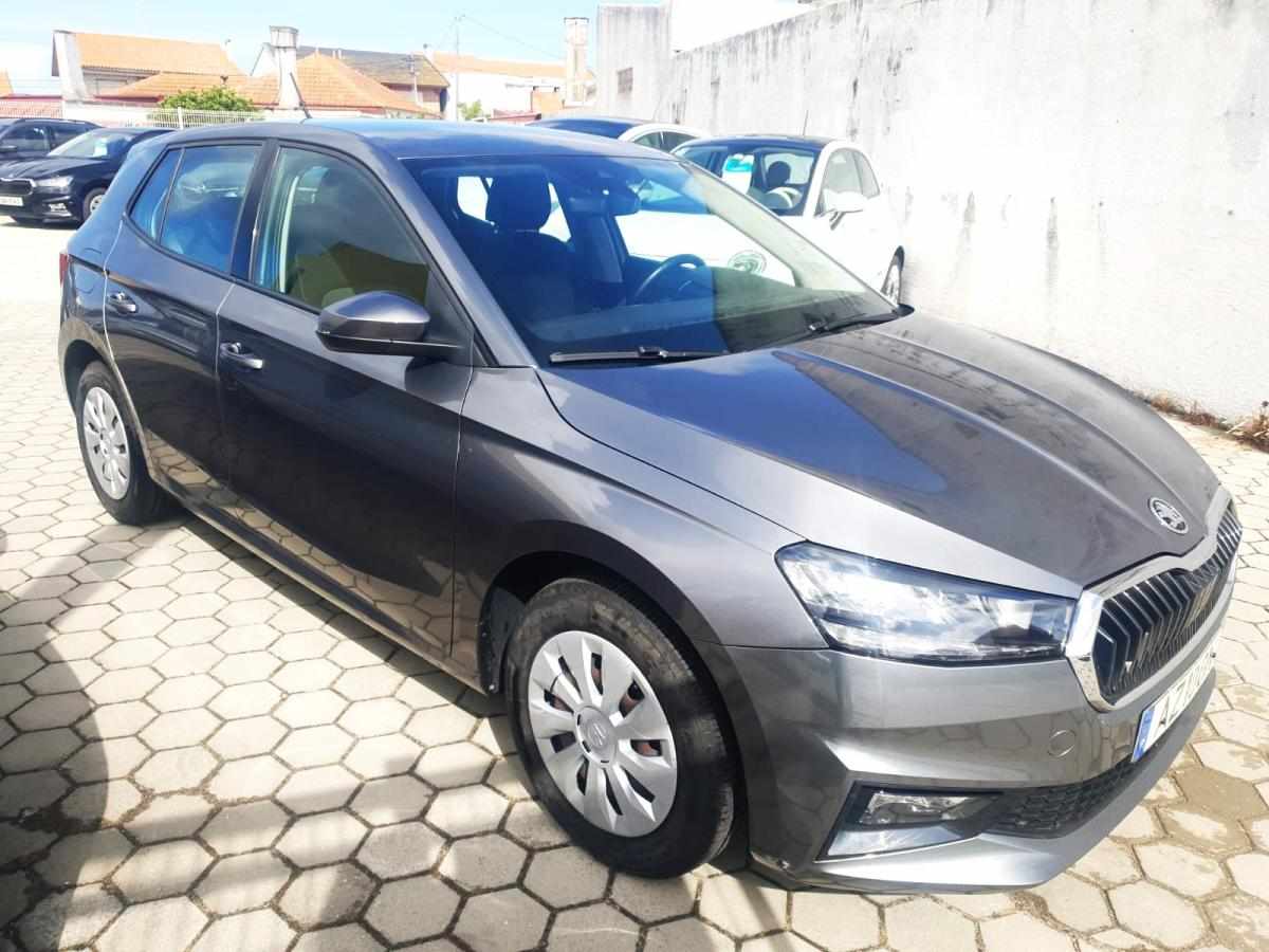 skoda-fabia-2023-gasolina-999cc