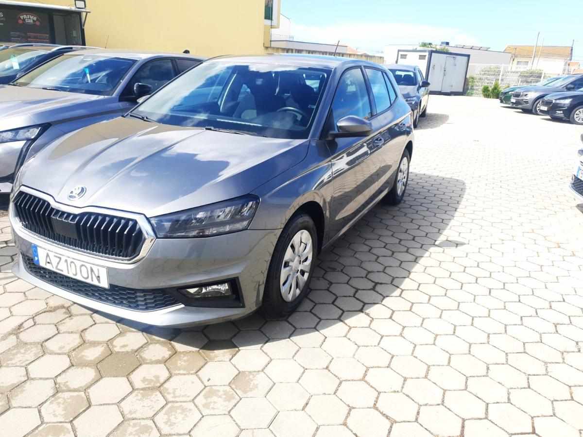 skoda-fabia-2023-gasolina-999cc