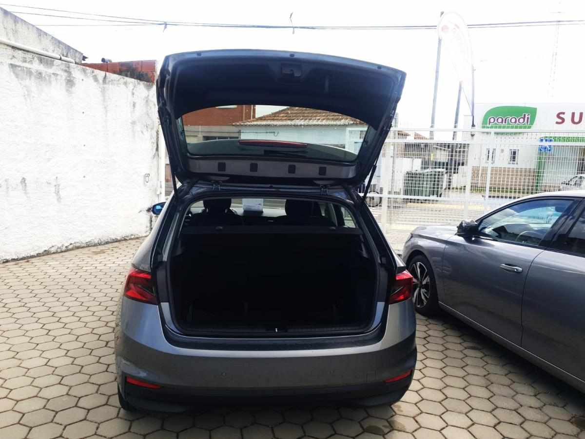skoda-fabia-2023-gasolina-999cc