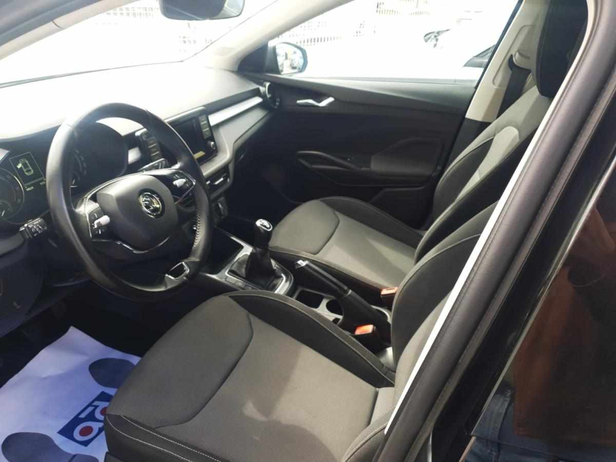 skoda-fabia-2023-gasolina-999cc