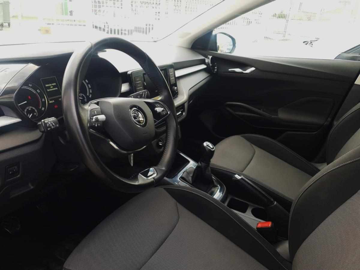 skoda-fabia-2023-gasolina-999cc