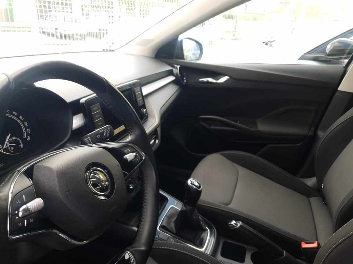 skoda-fabia-2023-gasolina-999cc