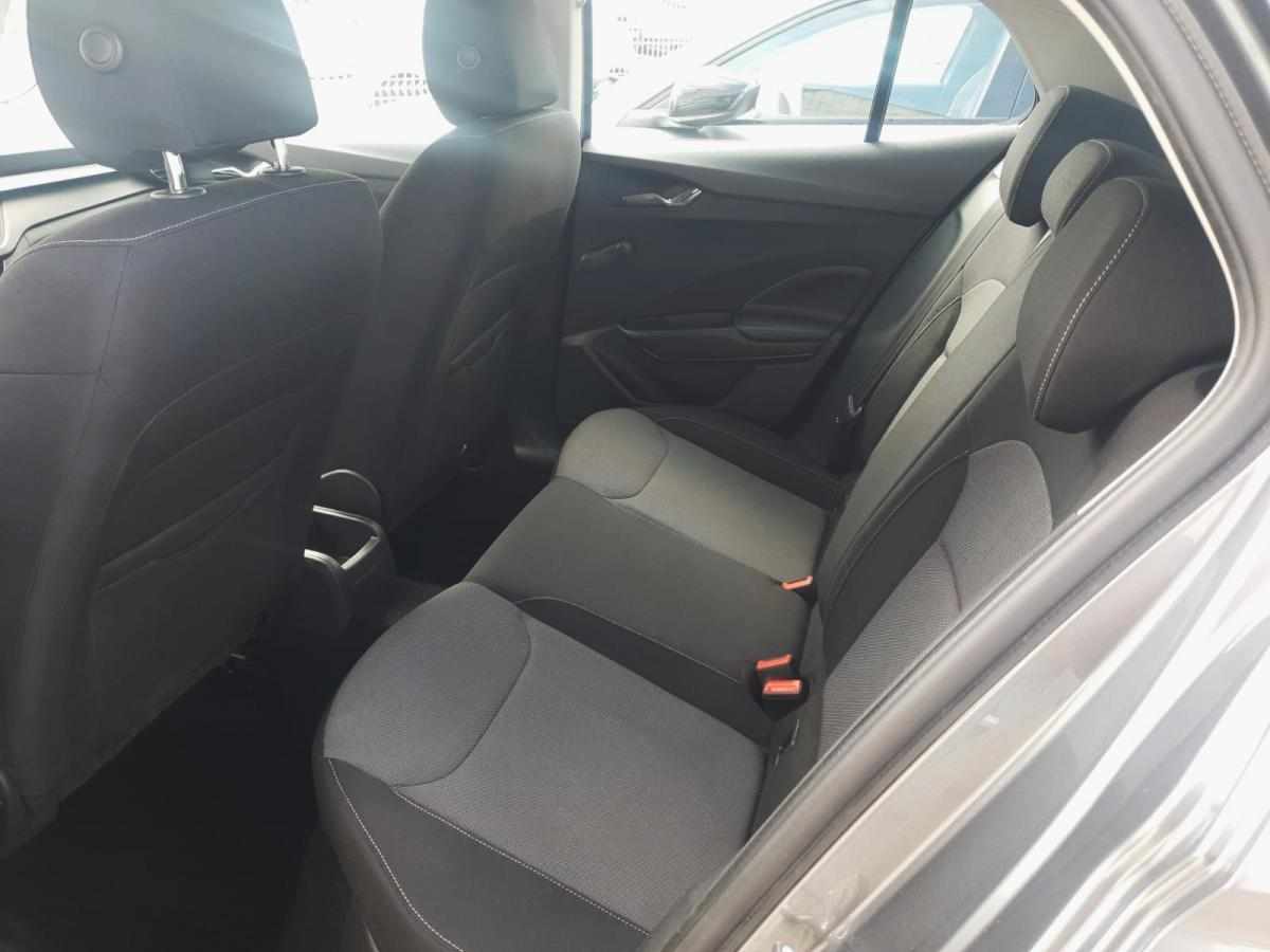 skoda-fabia-2023-gasolina-999cc