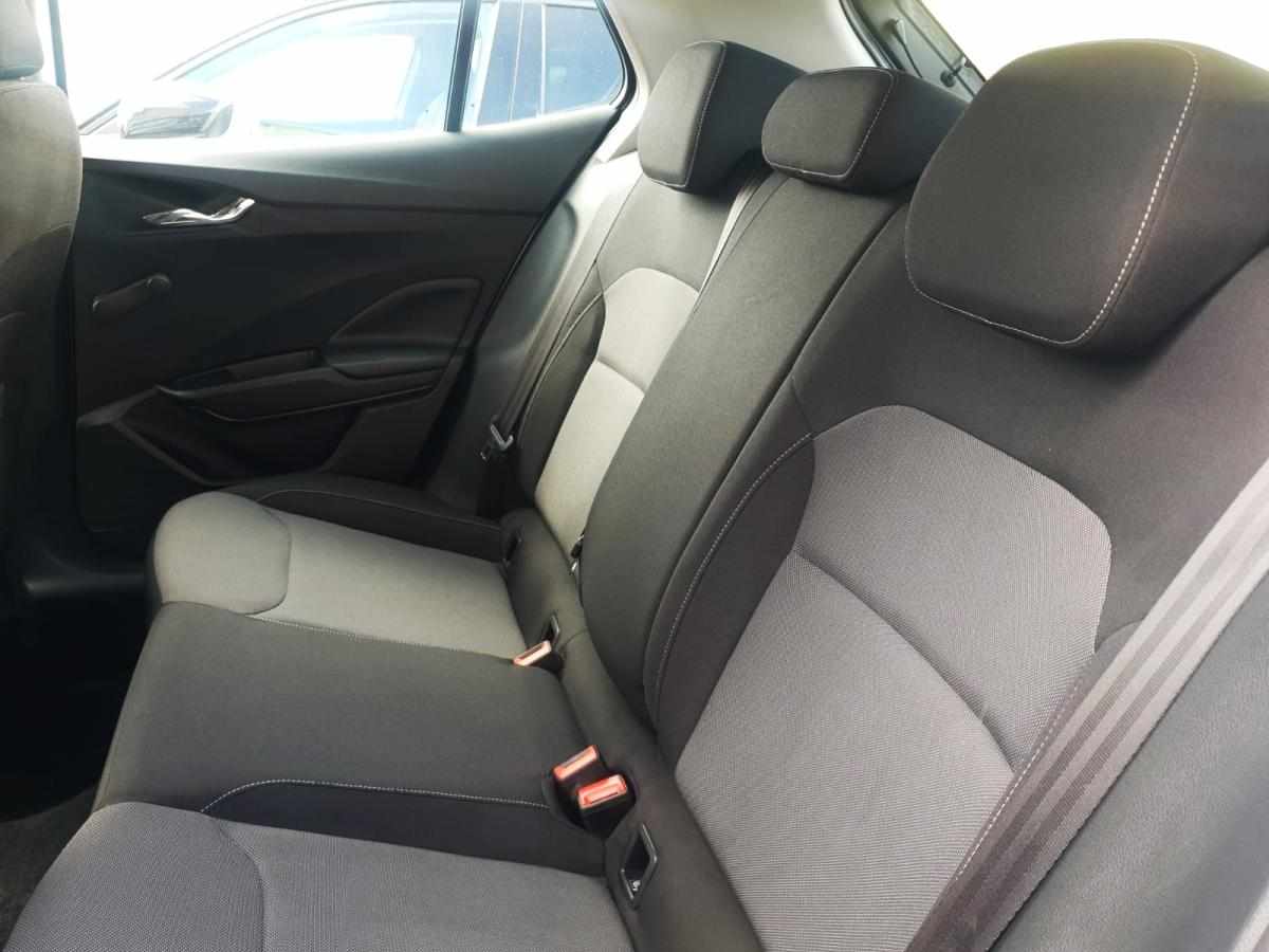 skoda-fabia-2023-gasolina-999cc