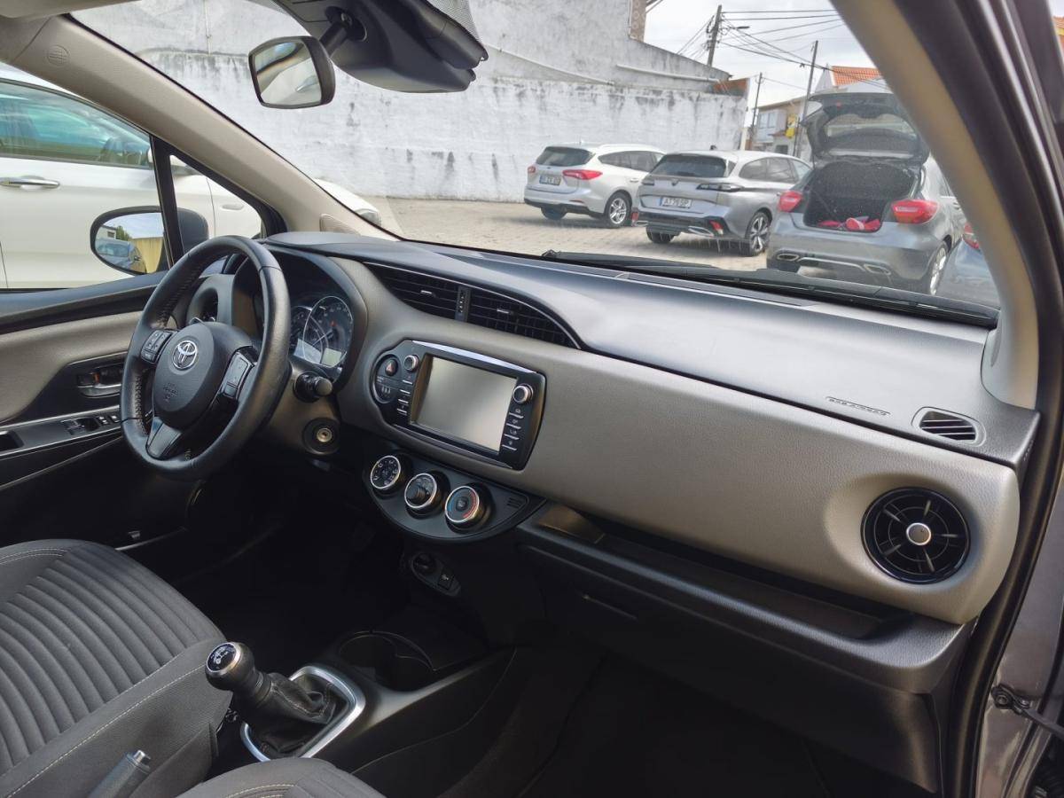 toyota-yaris-2020-gasolina-998cc