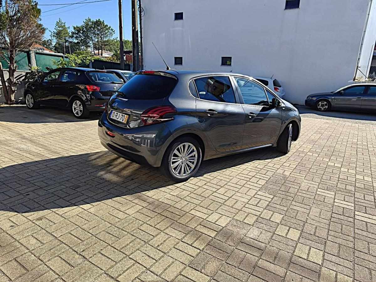 peugeot-208-2016-diesel-1560cc
