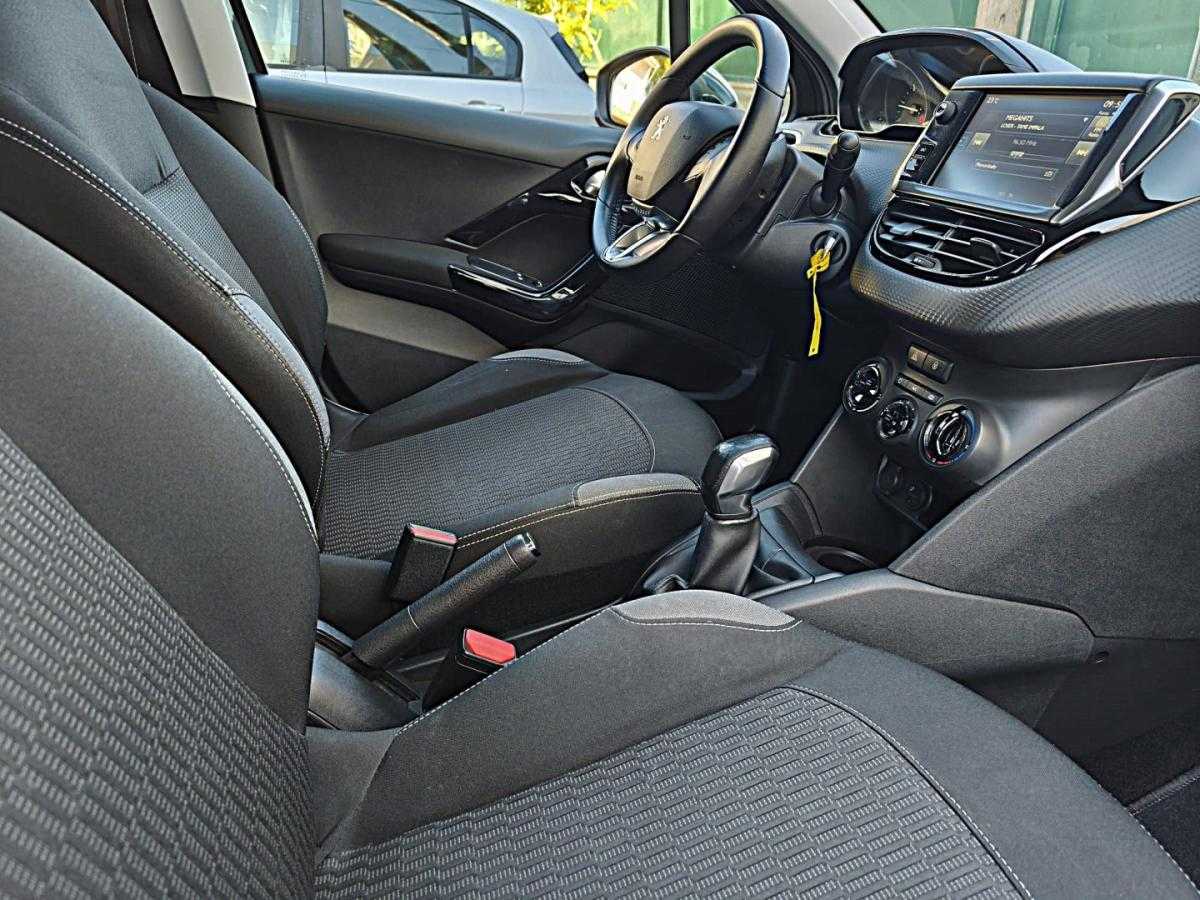 peugeot-208-2016-diesel-1560cc