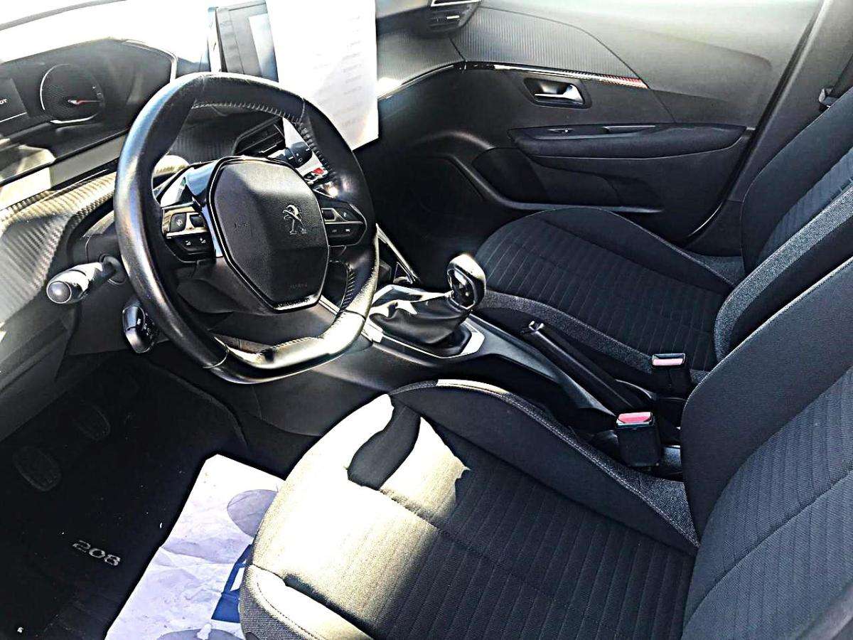 peugeot-208-2020-gasolina-1199cc