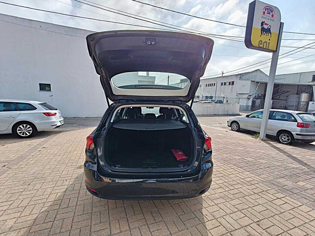 fiat-tipo-station-wagon-2018-diesel-1598cc