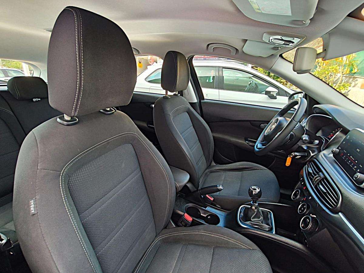 fiat-tipo-station-wagon-2018-diesel-1598cc