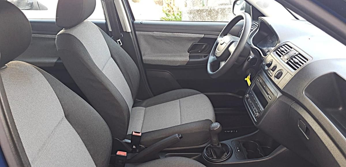 skoda-fabia-break-2011-diesel-1199cc