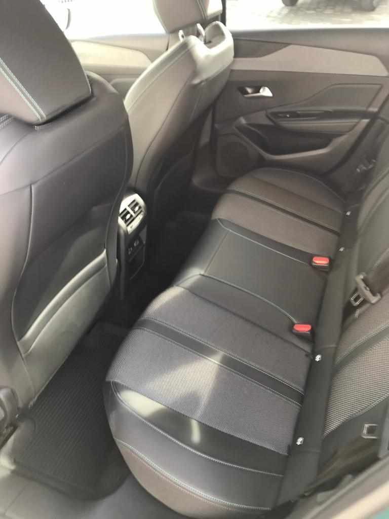 peugeot-308-sw-2022-diesel-1498cc