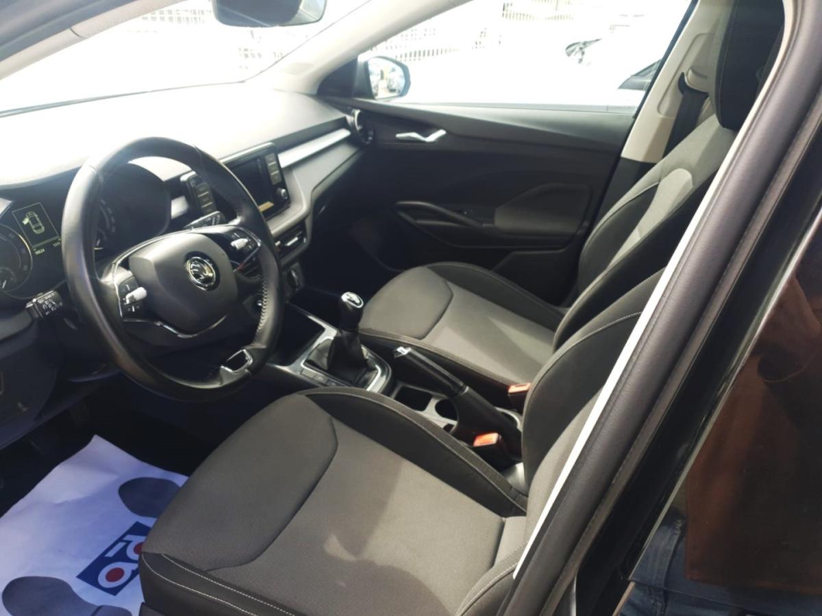skoda-fabia-2023-gasolina-999cc