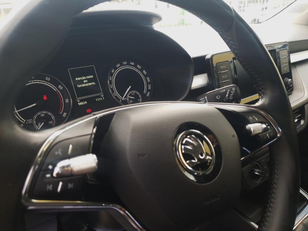 skoda-fabia-2023-gasolina-999cc