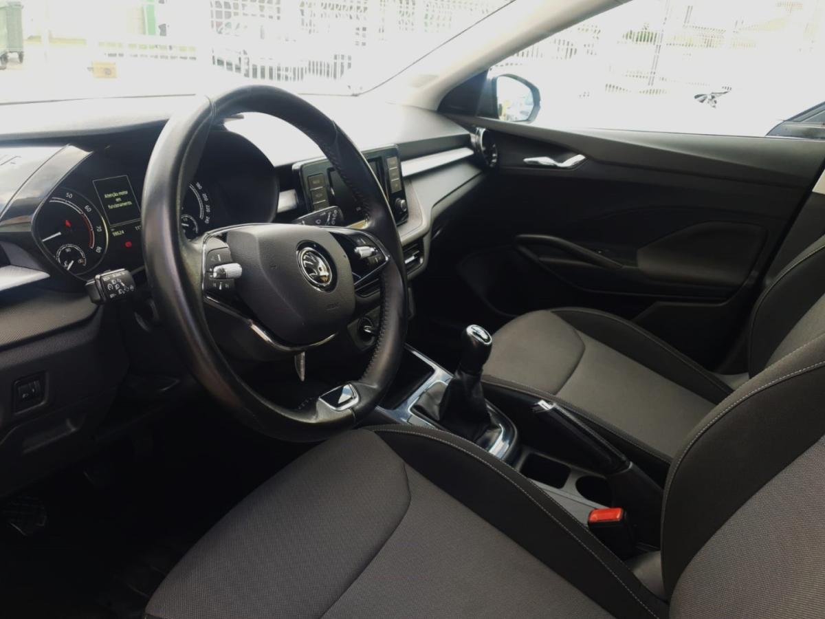 skoda-fabia-2023-gasolina-999cc