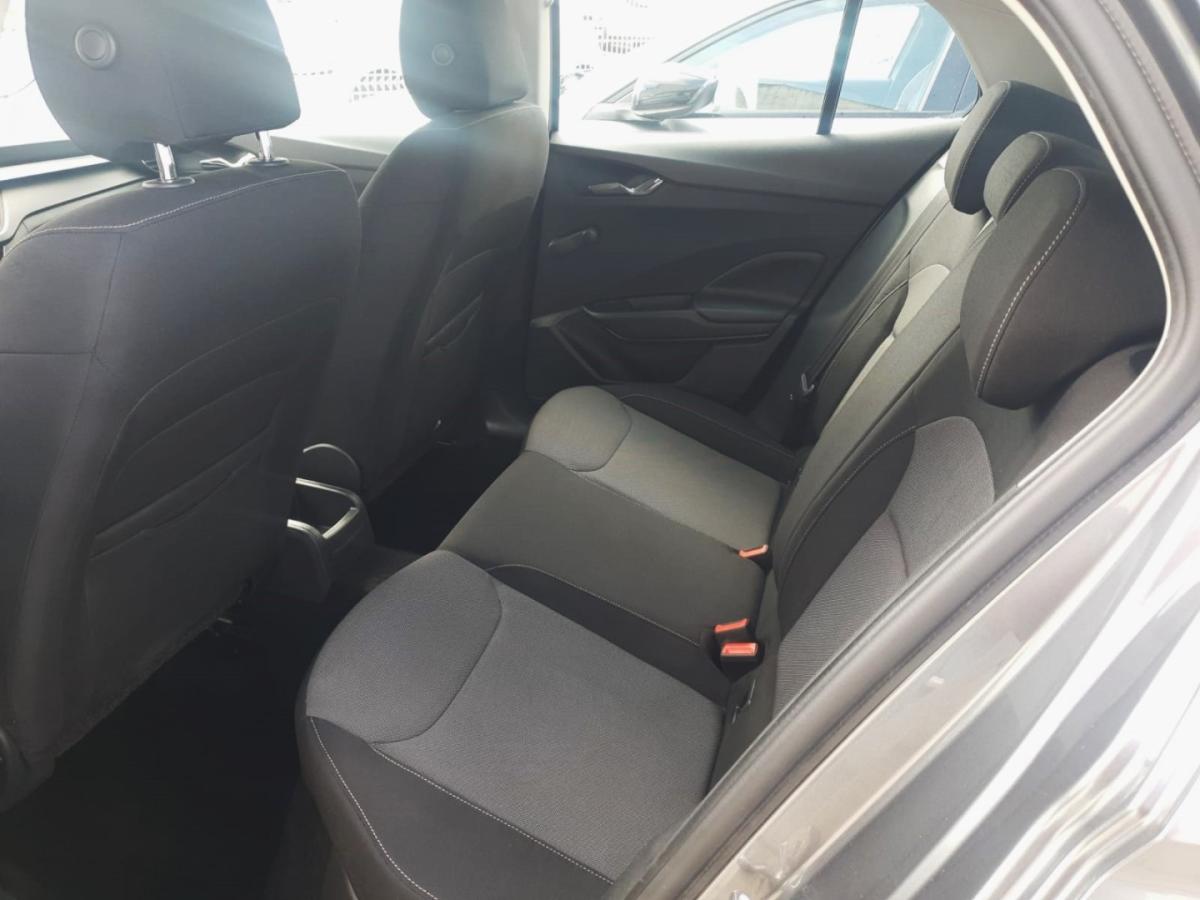 skoda-fabia-2023-gasolina-999cc