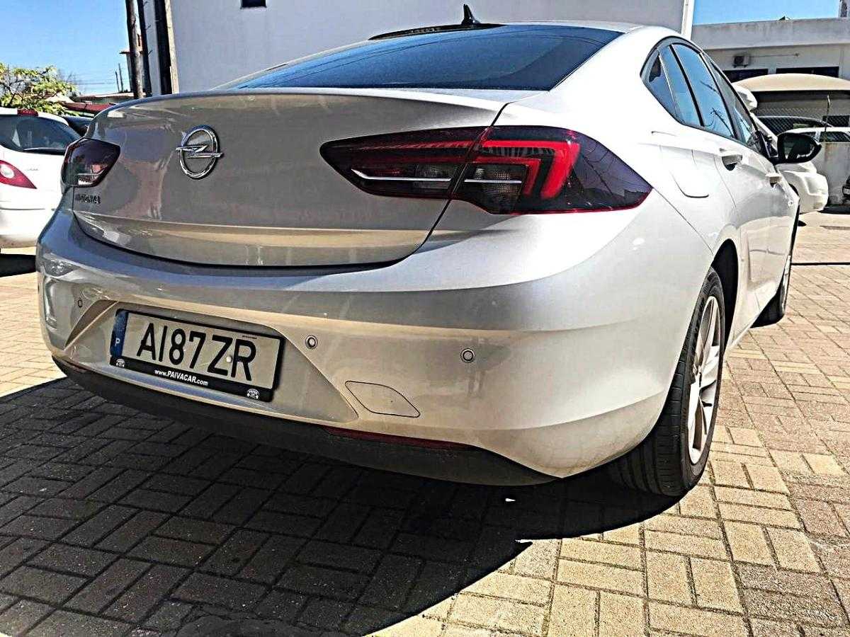 opel-insignia-grand-sport-2021-diesel-1496cc