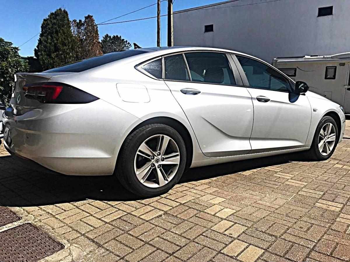 opel-insignia-grand-sport-2021-diesel-1496cc