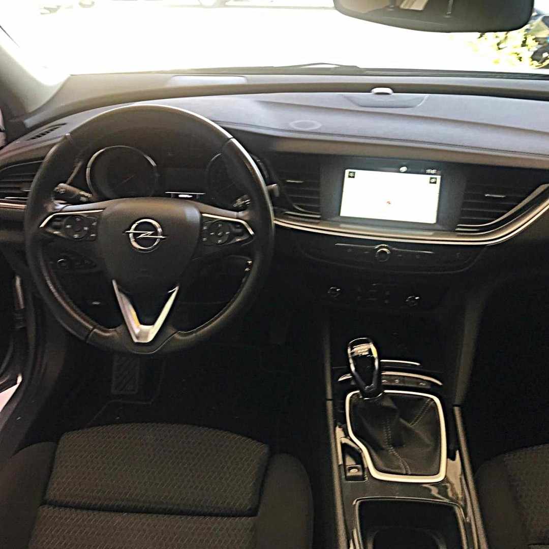 opel-insignia-grand-sport-2021-diesel-1496cc