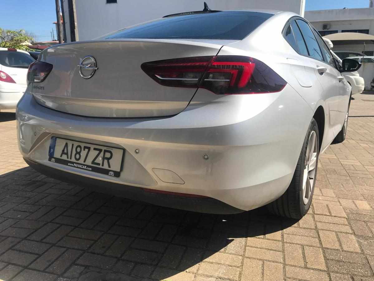 opel-insignia-1-5-122cv-2021-diesel-1496cc