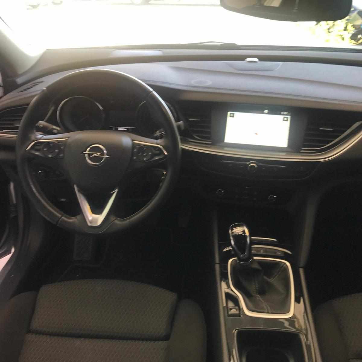 opel-insignia-1-5-122cv-2021-diesel-1496cc