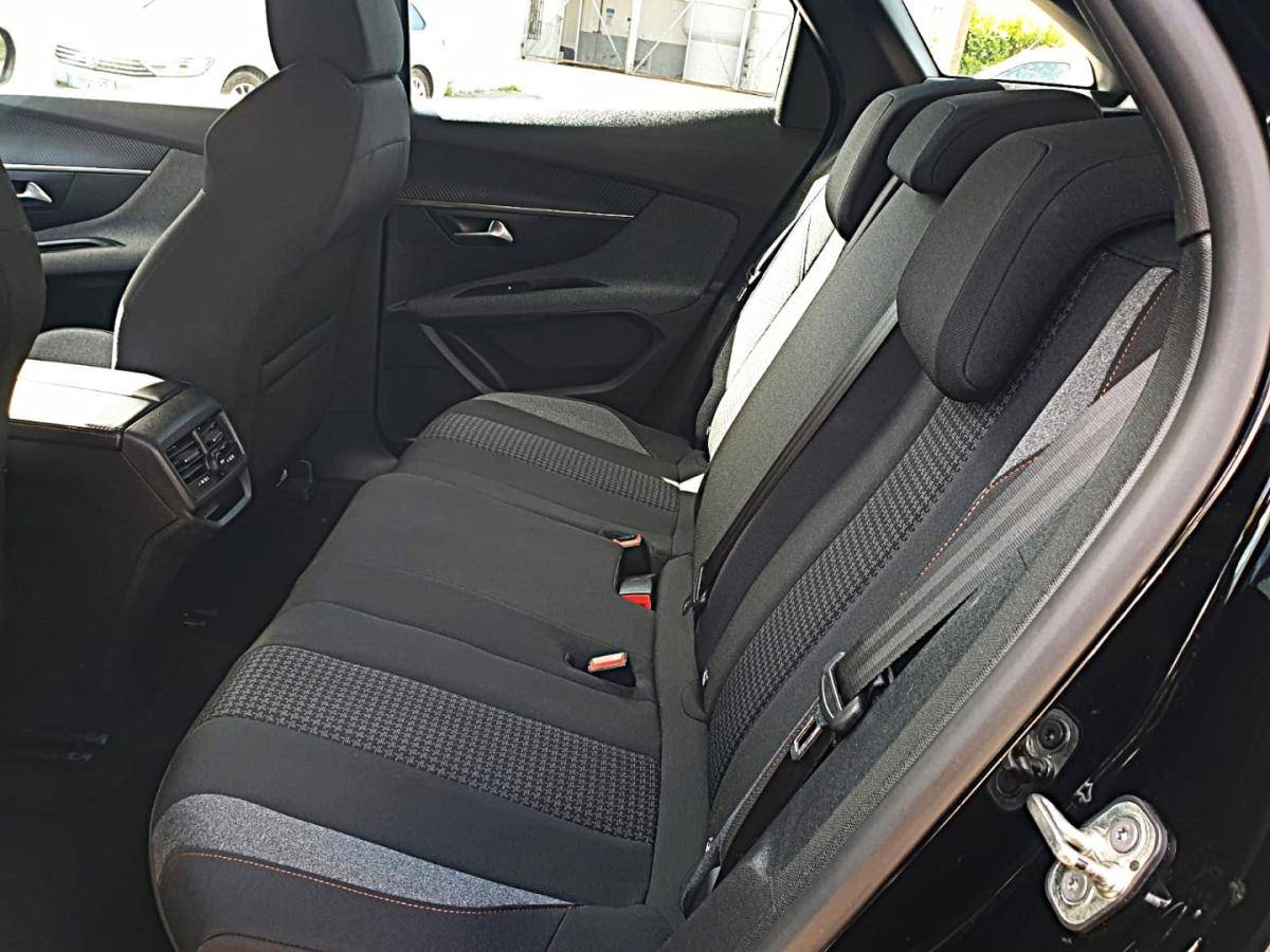 peugeot-3008-2022-diesel-1499cc
