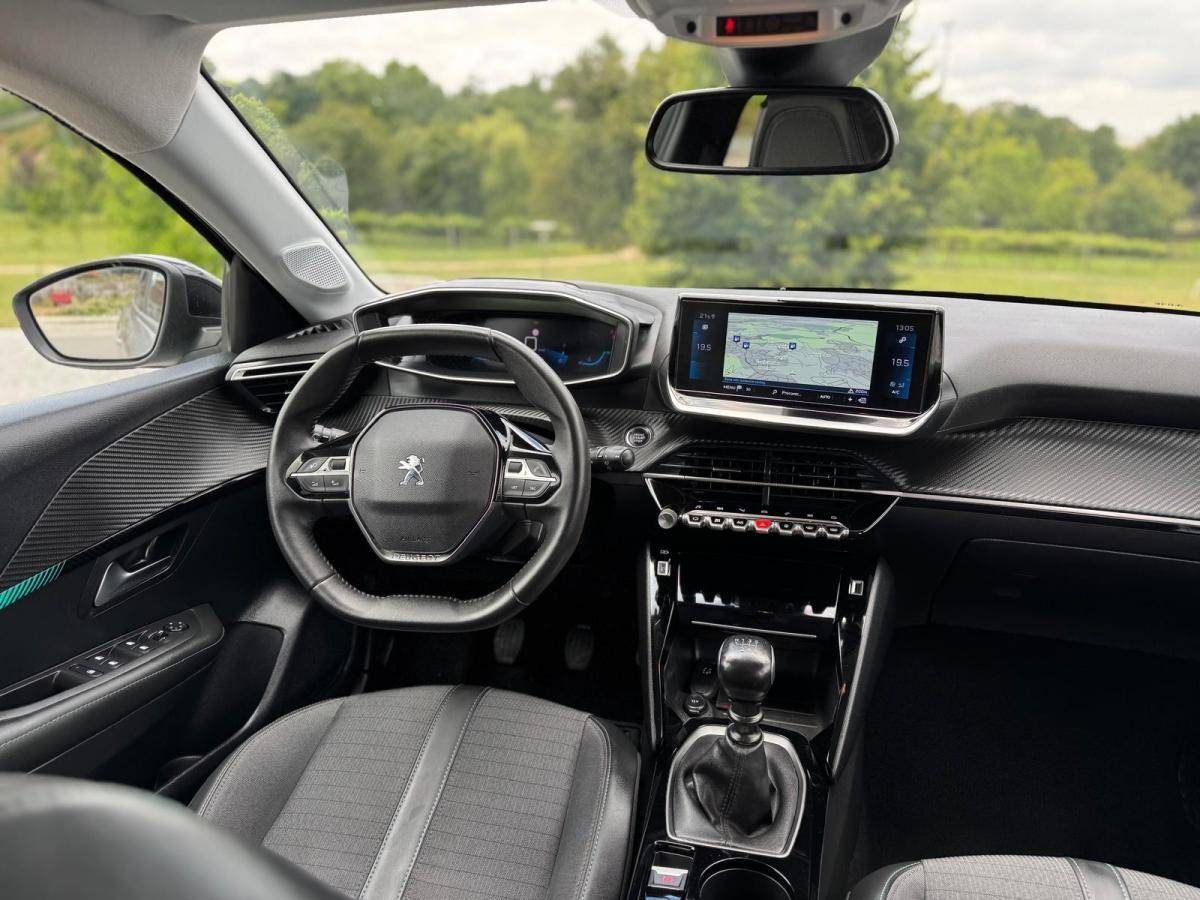 peugeot-208-2022-gasolina-1199cc