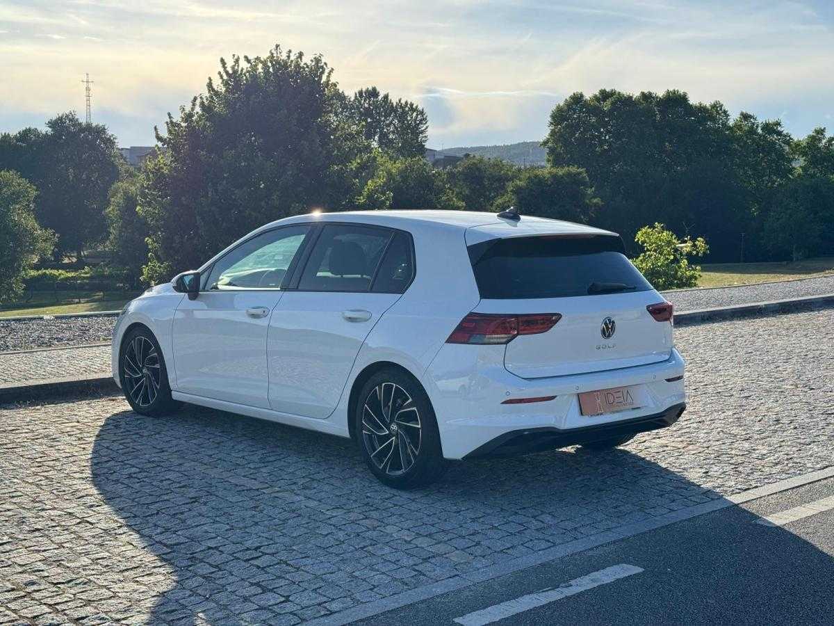 volkswagen-golf-2022-diesel-1968cc