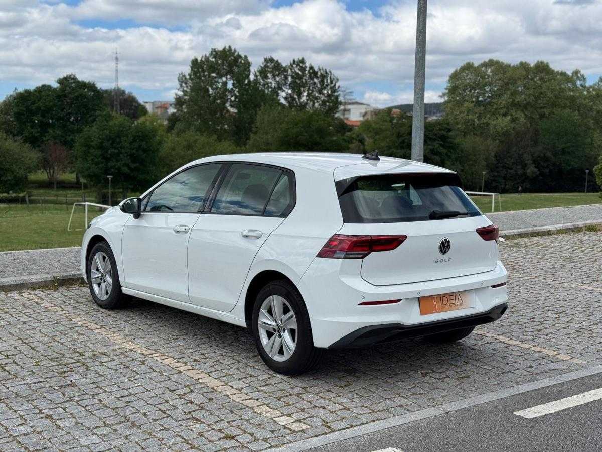 volkswagen-golf-2022-diesel-1968cc
