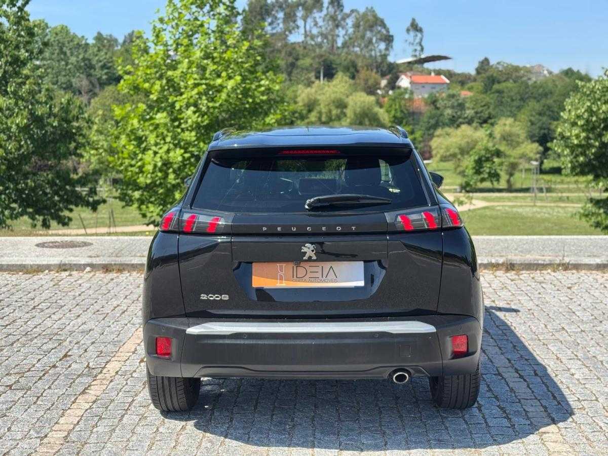 peugeot-2008-2021-diesel-1499cc