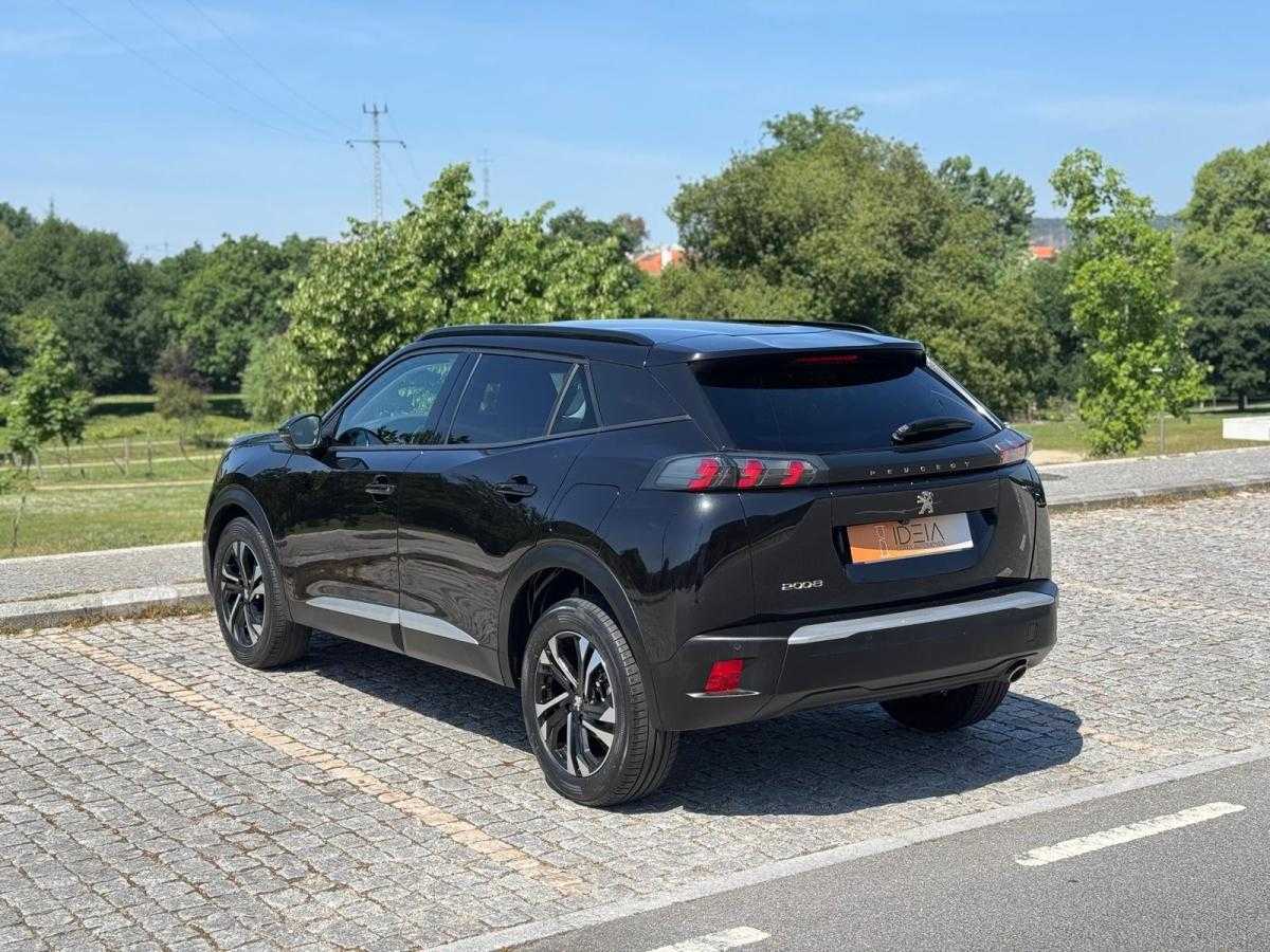 peugeot-2008-2021-diesel-1499cc
