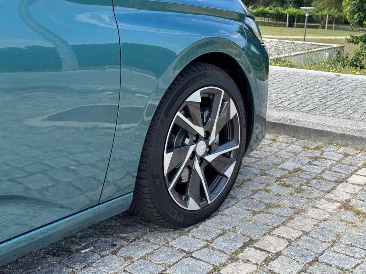 peugeot-308-sw-2022-diesel-1499cc