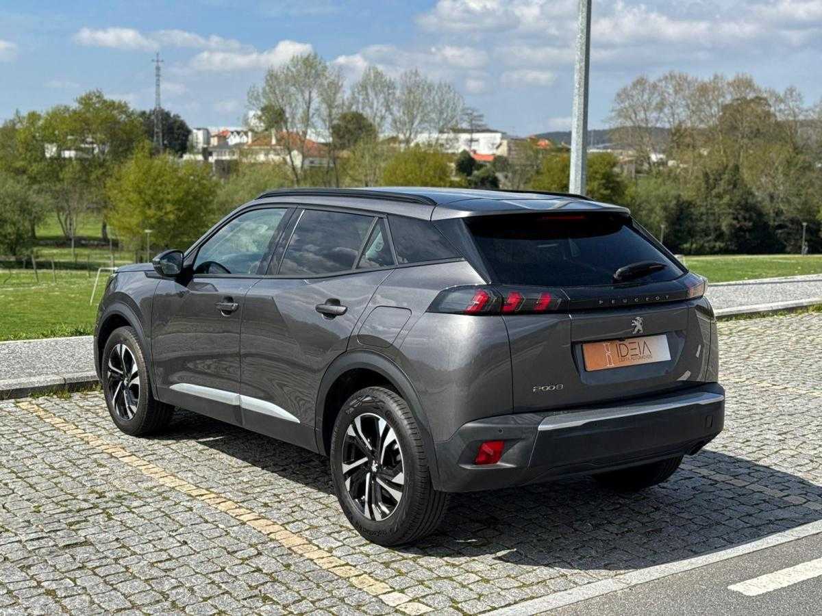 peugeot-2008-2021-gasolina-1199cc