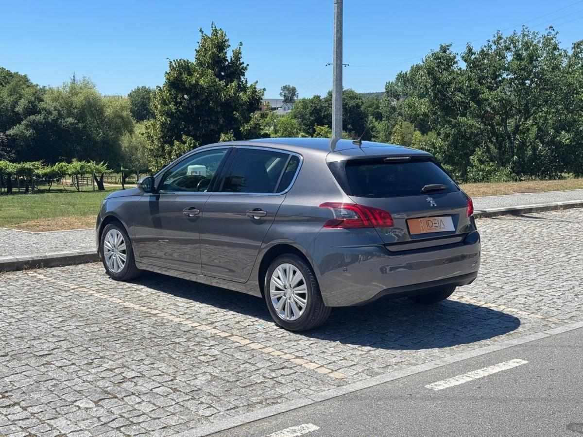 peugeot-308-2017-gasolina-1199cc