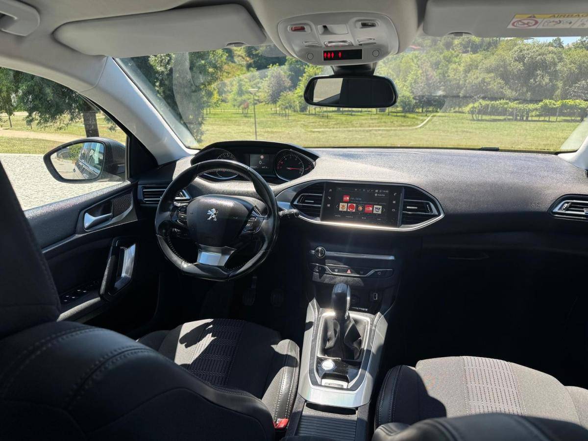 peugeot-308-2017-gasolina-1199cc