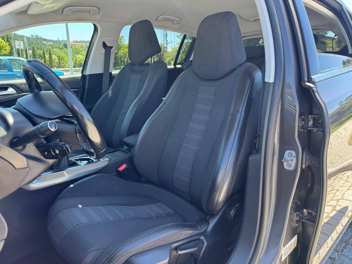 peugeot-308-2017-gasolina-1199cc