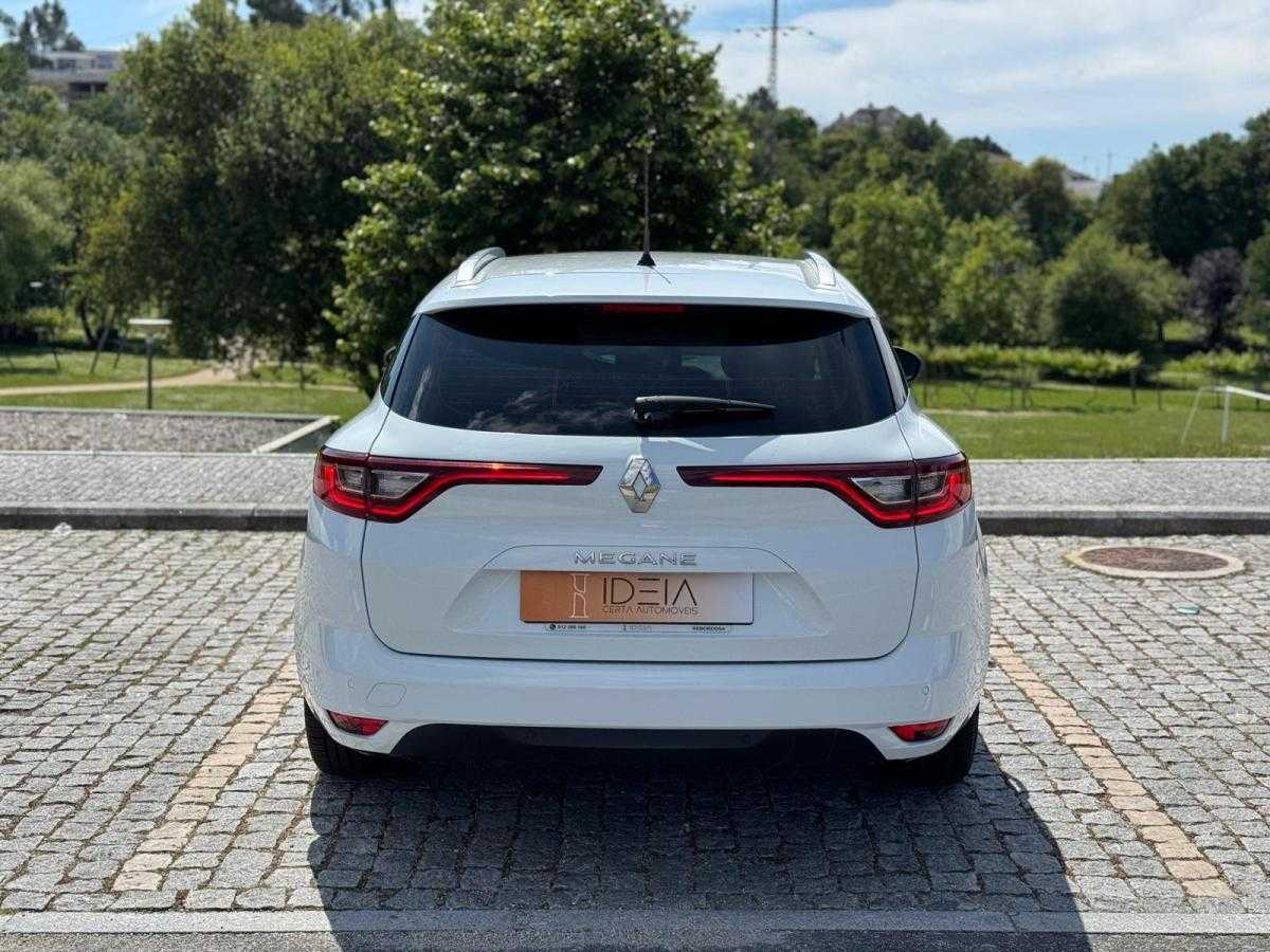renault-megane-sport-tourer-2019-diesel-1461cc