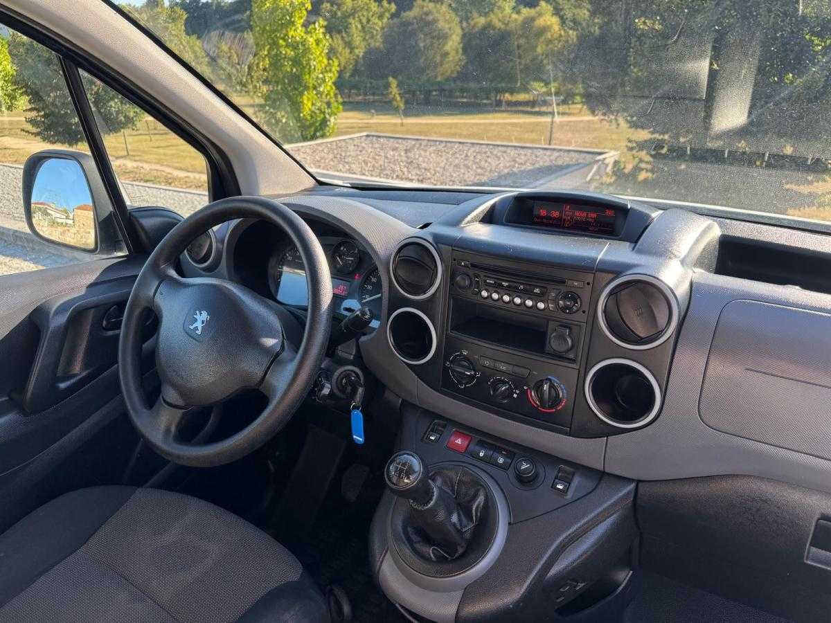 peugeot-partner-2018-diesel-1560cc