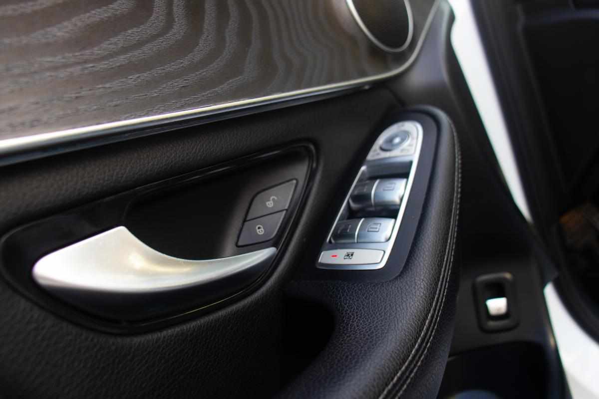 mercedes-benz-glc-250-d-4matic-2018-diesel-2143cc