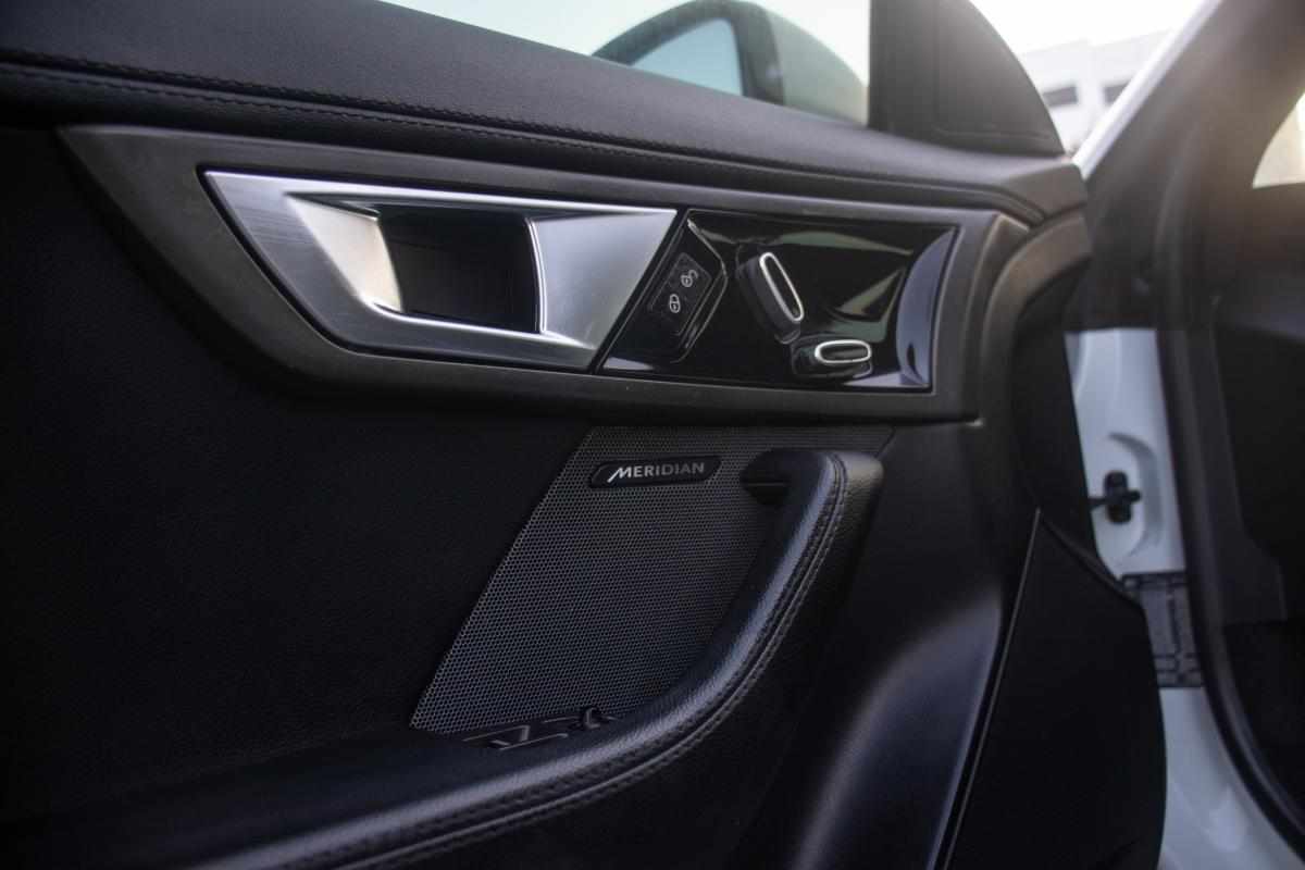 jaguar-f-type-s-3-0-v6-2014-gasolina-2995cc