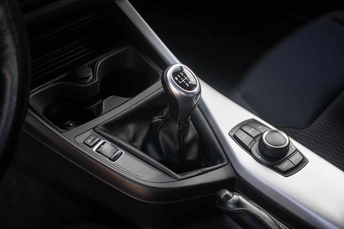 bmw-serie-1-116d-2012-diesel-1995cc