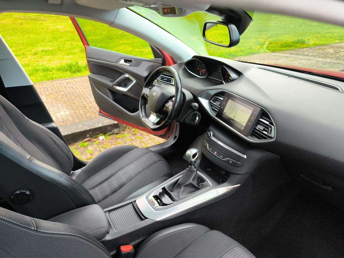 peugeot-308-sw-2018-gasolina-1199cc