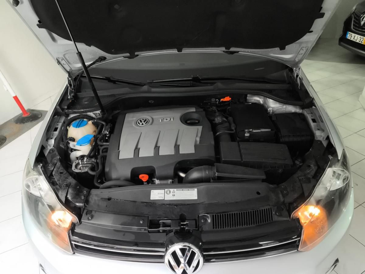 volkswagen-golf-cabriolet-2012-diesel-1598cc