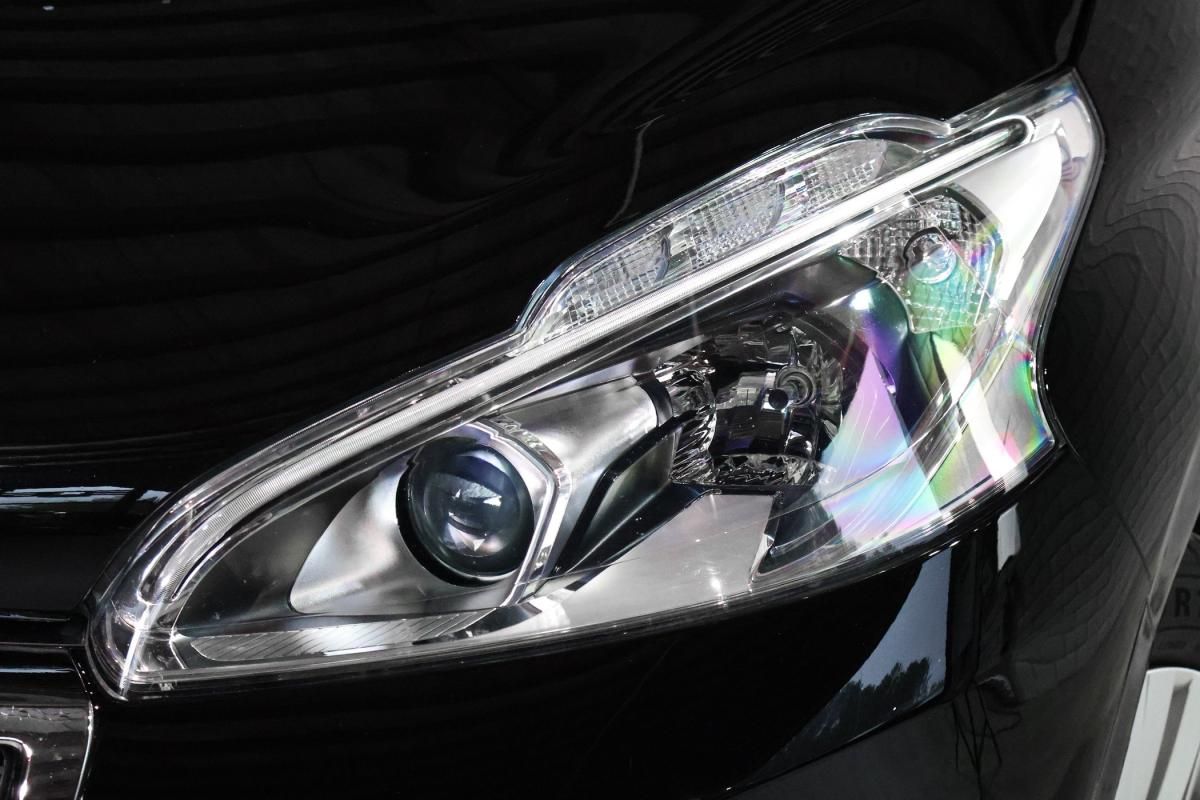 peugeot-208-2018-gasolina-1199cc