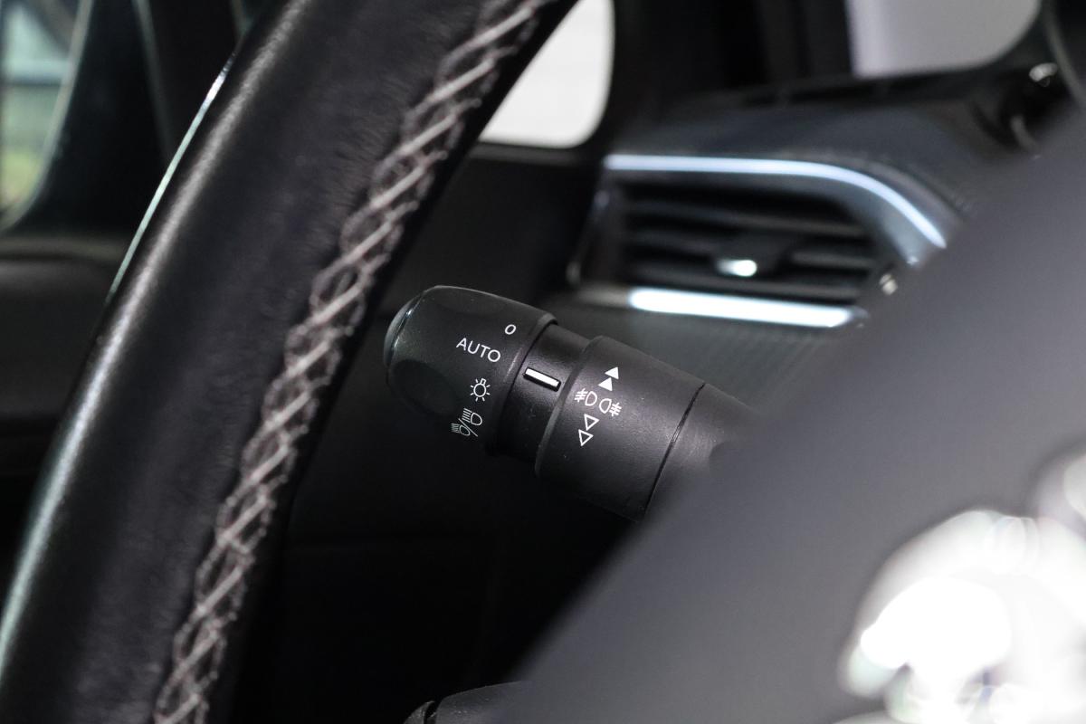 peugeot-208-2018-gasolina-1199cc