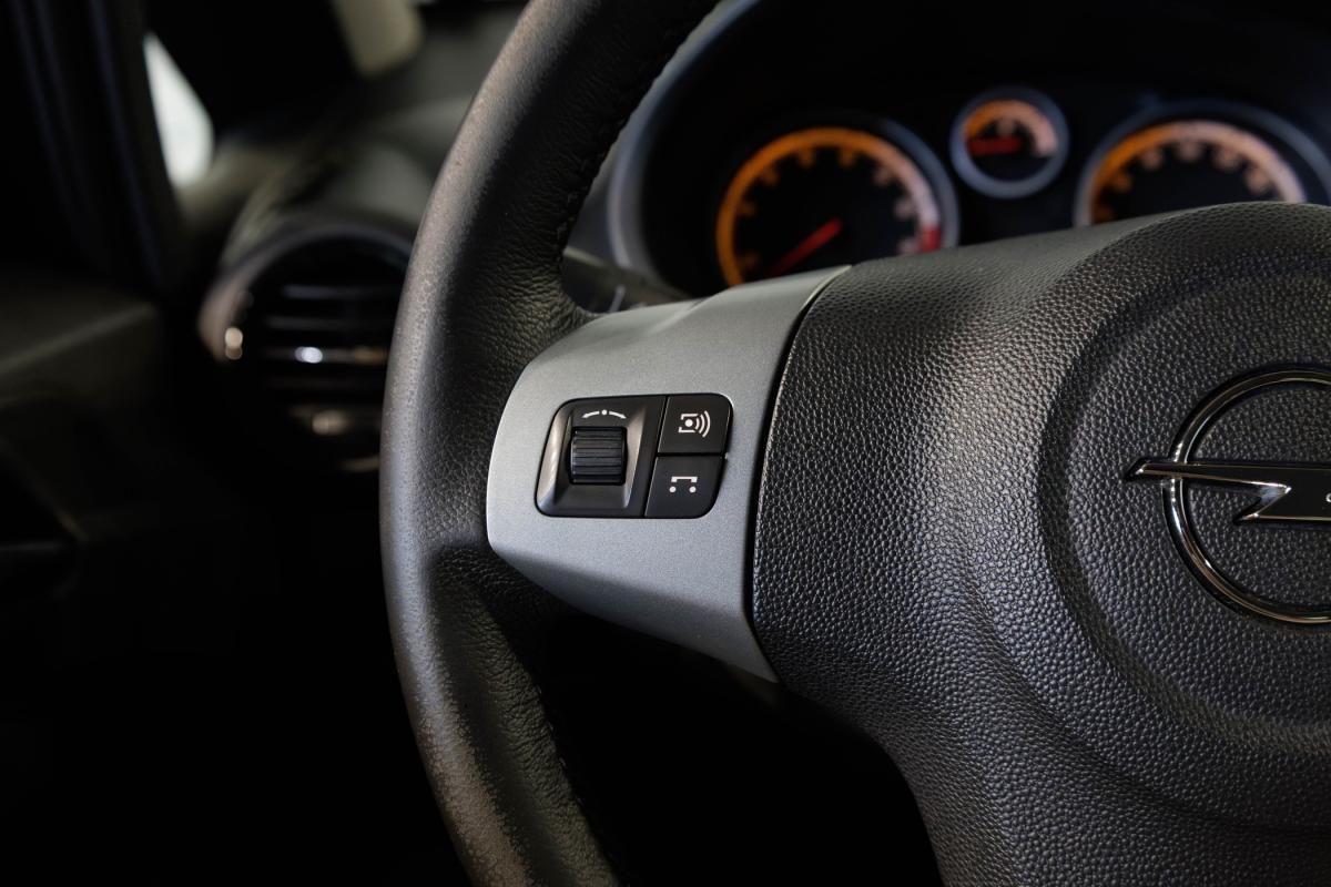 opel-corsa-2013-gasolina-1229cc