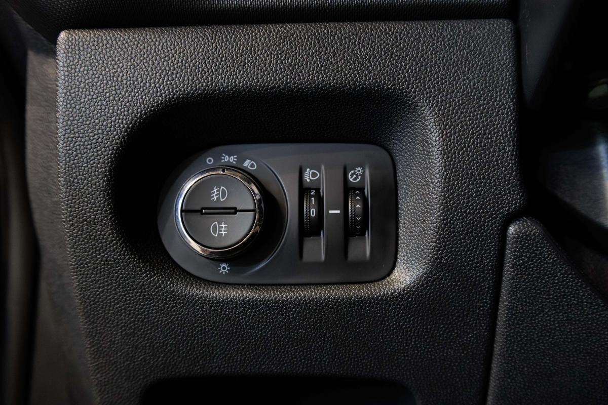opel-corsa-2013-gasolina-1229cc