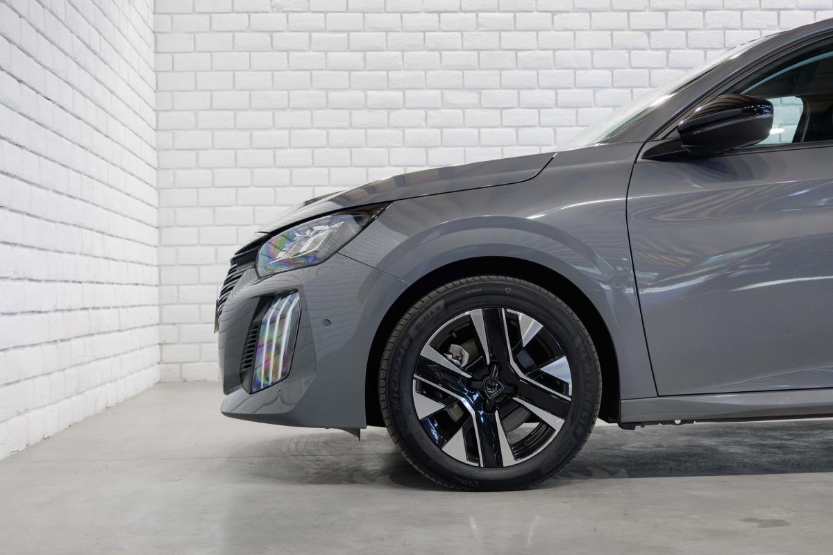 peugeot-208-2025-gasolina-1199cc